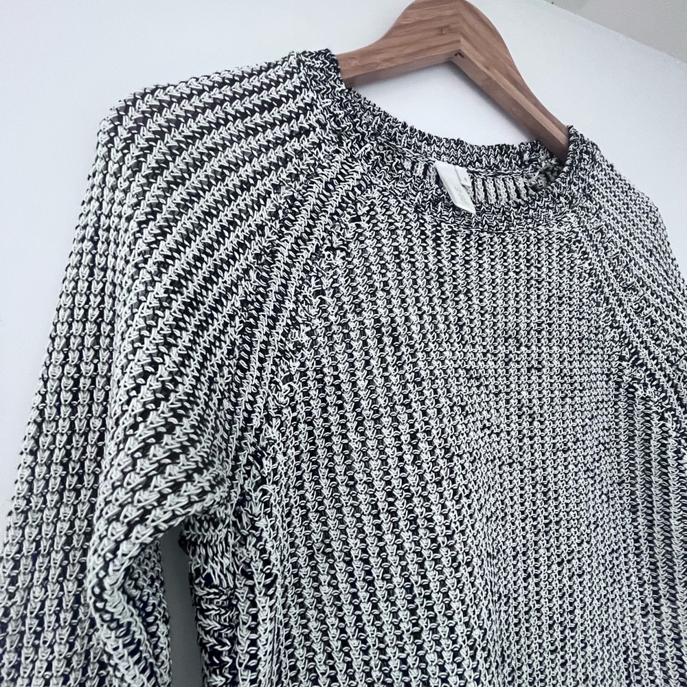 SI-IAE Sweater | Crewneck | Side Slits | Size Small